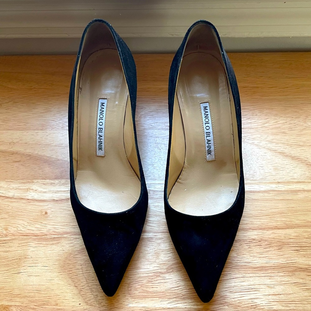 Manolo Blahnik Suede Pumps